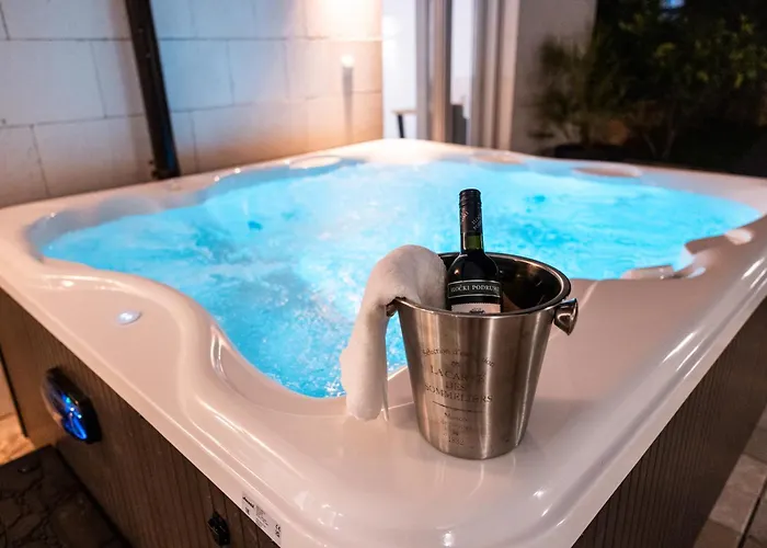 Luxury House Ii With Jacuzzi Feriehus