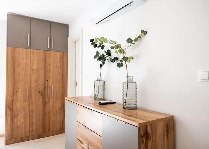 Luxury House Ii With Jacuzzi מאנדרה