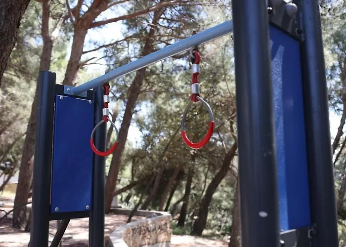 בית נופש Luxury House Ii With Jacuzzi מאנדרה