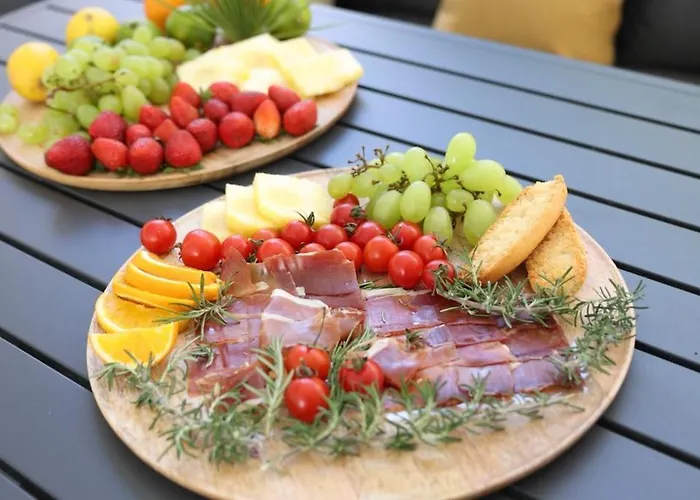 Luxury House Ii With Jacuzzi מאנדרה