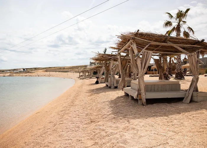 Luxury House Ii With Jacuzzi * מאנדרה