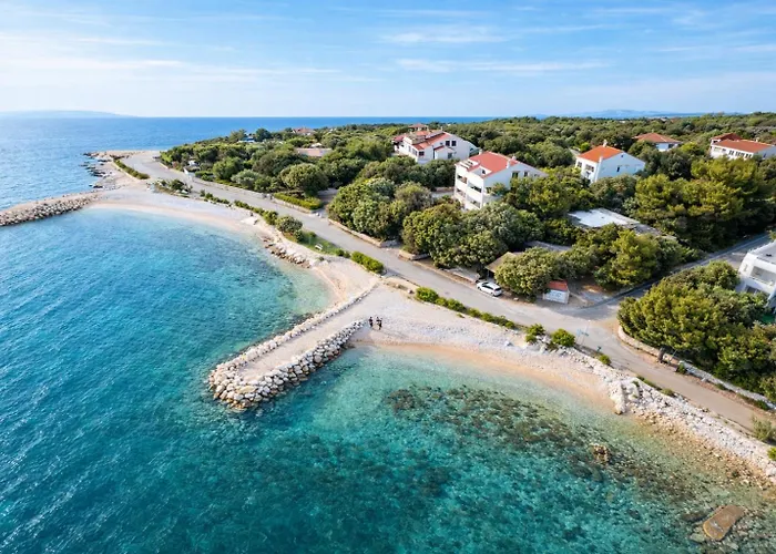 Luxury House Ii With Jacuzzi מאנדרה