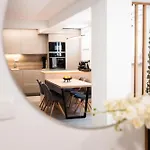 Luxury House Ii With Jacuzzi *