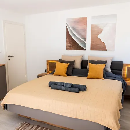 Feriehus Luxury House Ii With Jacuzzi Mandre