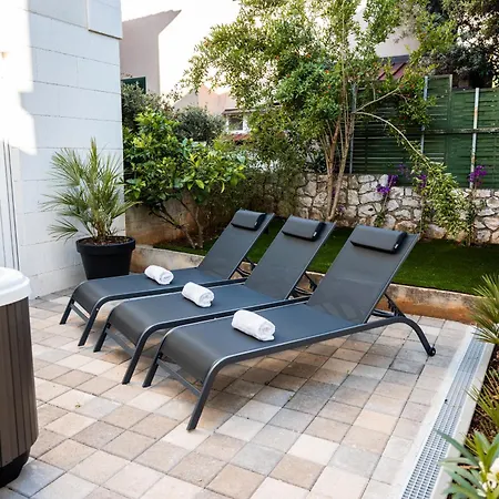 Luxury House Ii With Jacuzzi * Mandre