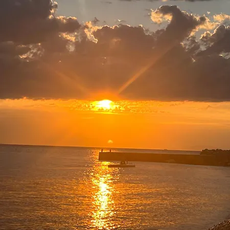 Luxury House Ii With Jacuzzi *