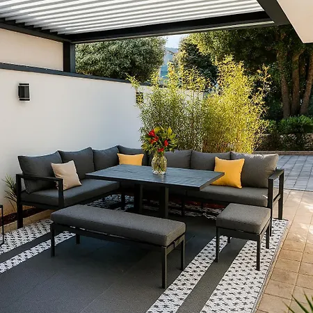 Luxury House Ii With Jacuzzi