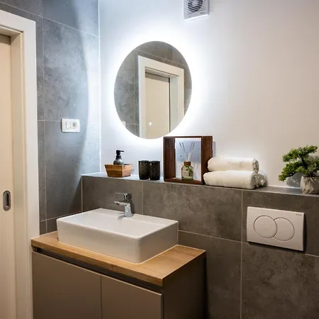 Holiday home Luxury House Ii With Jacuzzi