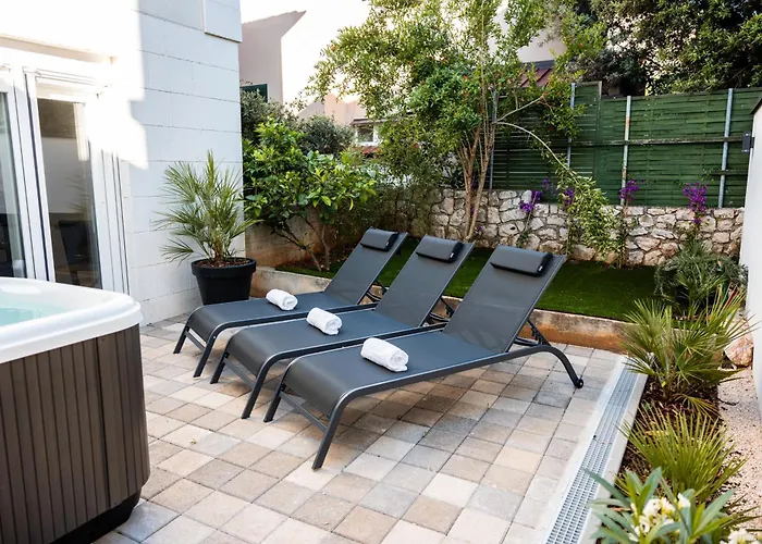 Luxury House Ii With Jacuzzi * Mandre